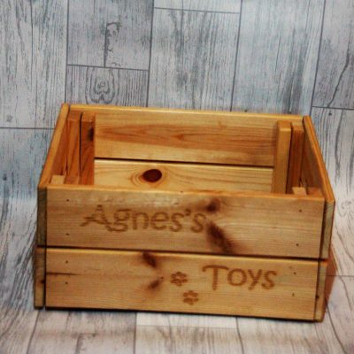 Pet toy box